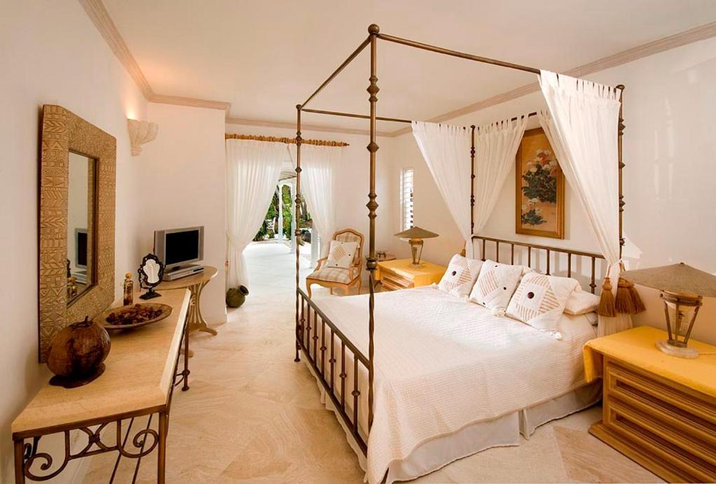 Coconut Grove 1, Luxury Villa By Island Villas Saint James Ruang foto
